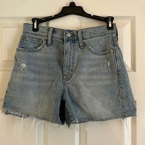 Lighter denim jean short. High rise. Size 25. Super cute!!!!